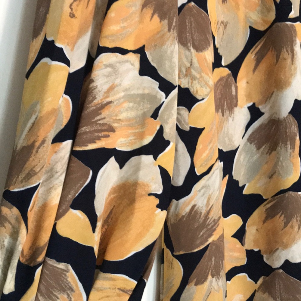 Anthropologie yellow & navy leaf blouse - size 12 - Picture 4 of 4